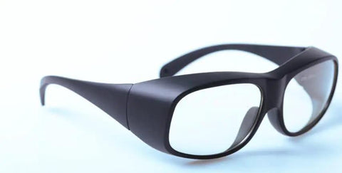 Premium Laser Safety Glasses For Beauty Clinics Loaded With Heavy Duty Armor Against Co2 And Erbium Lasers At Two Thousand Seven Eighty And Twenty Nine Four Zero Nanometers While Guaranteeing Snappy Vision When Things Get Hot, black polycarbonate eyewear.