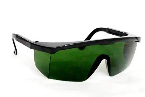 Straight Up Pro Level Erbium Laser Safety Glasses Blocking 2940 Nm Waves With OD4plus Optic Density Hardened Polycarbonate Lenses And Top Notch Visibility For Busy Dental Workplaces, green lenses, ergonomic design.