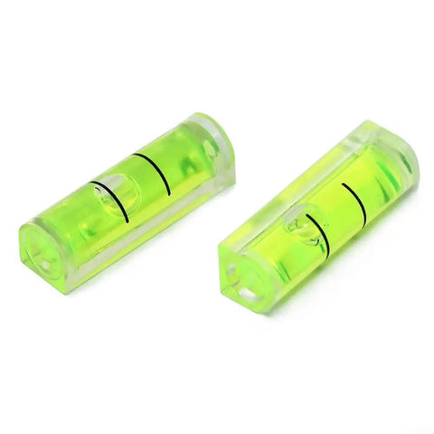Square Bubble Level for Horizontal Hanging Measurement in green, includes two 8x8x26mm levels for precise measuring.