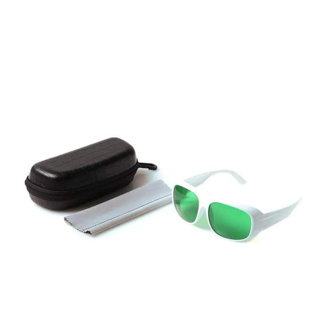 Top Shelf Laser Protection Glasses For 635Nm To 660Nm And 808Nm To 830Nm Wavelengths with black case and cleaning cloth.