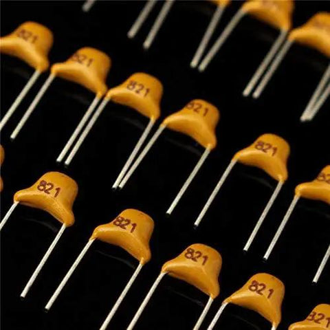 Badass 360 Piece Multilayer Ceramic Capacitors Assortment Kit 18 Values Heavy Duty NPO COG Caps 5Pf To 820Pf close-up view of capacitors