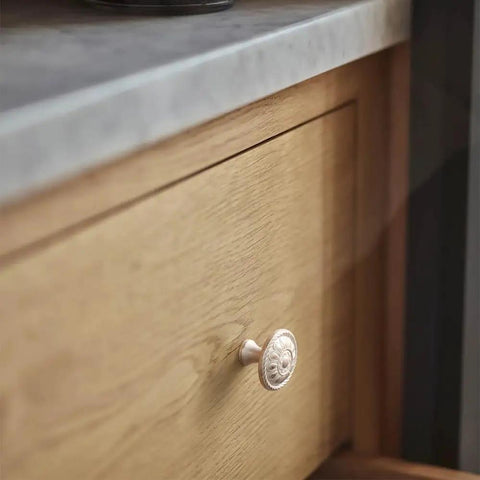 Heavy Duty Zinc Alloy Cabinet Knobs And Pulls Feel Dang Solid Antique Cream Copper Finish Single Hole Center Mount on wooden drawer