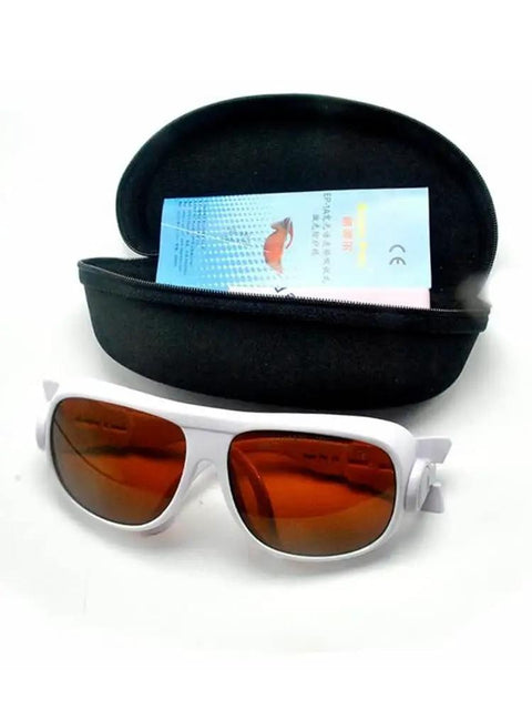 Straight Up Laser Safety Goggles Delivering Grind Proof Eye Protection Across 532Nm 980Nm And 1064Nm With OD4 Plus Shield, paired with black protective case.