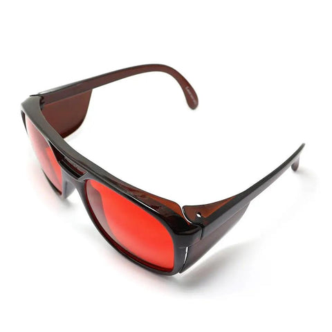 Top Shelf Laser Goggles For 532nm Green Diode Lasers With Heavy Duty Clear Lenses and Slick Carry Case, angled view with red lenses.
