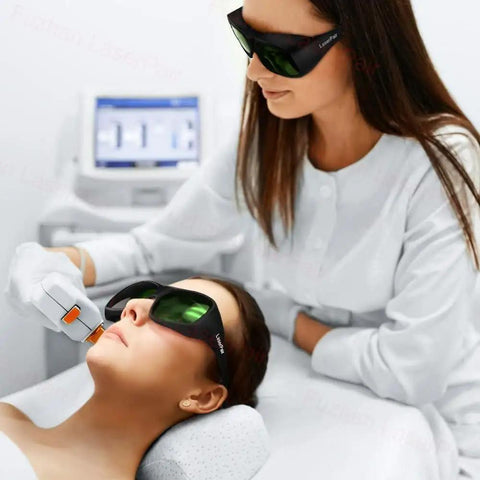 Heavy Duty IPL Safety Glasses With Broad Spectrum Protection For Hair Removal And Beauty Therapy Lock In Zero Stress Eye Coverage For 200 To 2000 Nm UV Rays and Blue Light Filters in use during a treatment.