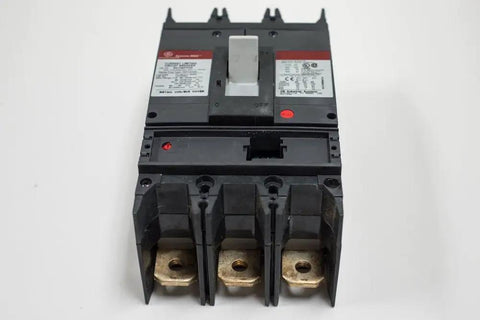 Tough As Nails 400 Amp 3 Pole Circuit Breaker Switch For Commercial Panels Rated At 600 Volts In Used Good Condition angle view.