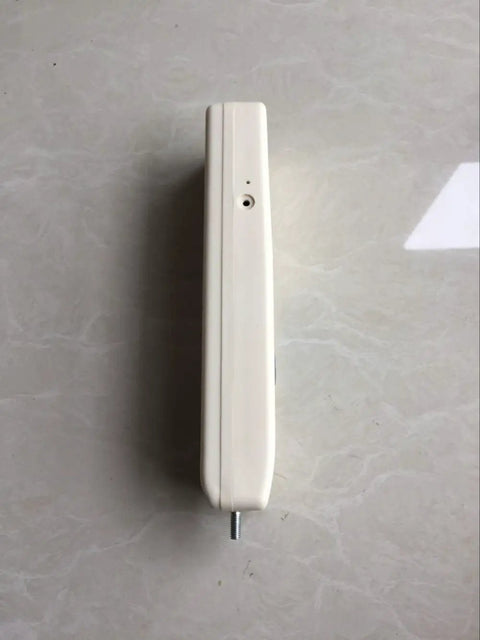 Straight Fire Handheld Digital Push Pull Force Gauge Dynamometer Packing A Built In Sensor Measuring Up To 500 Newtons side view