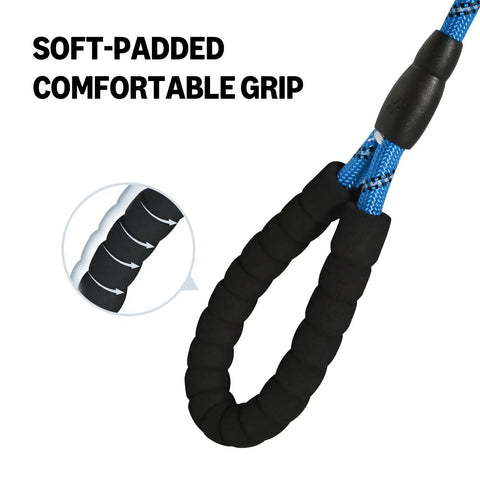 Built Tough Heavy Duty Round Dog Leash Featuring A Comfy Cushioned Grip Handle And Durable Recycled Polyester Rope Perfect For Daily Strolls And Pup Training Adventures In Blue Six Feet, close-up of soft-padded grip.
