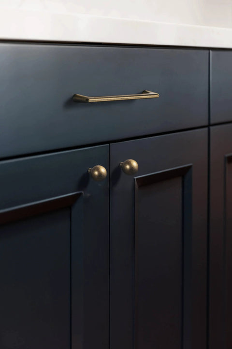 Antique Brass Cabinet Pulls 5 Inch Hole Centers 128mm Zinc Alloy Handles For Dresser Wardrobe Cupboard Retro Style installed on cabinet drawer