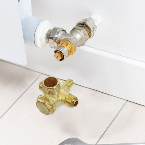 Heavy Duty 4 Way Pneumatic Check Valve Threaded Air Compressor Fitting Zinc Alloy Slick Quick Connect Air Hose Coupler displayed at an angle.