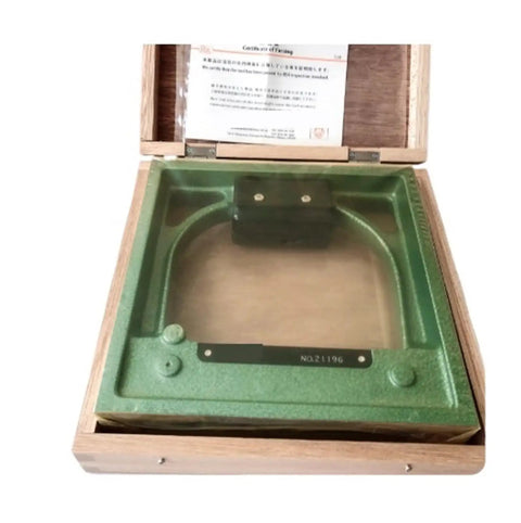 Heavy Duty Workhorse Spirit Level For Engineering And Construction Sites Rock Solid Frame Design with green metal body in wooden case.