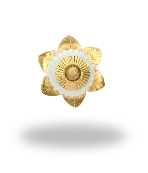 Top Shelf Set Of Six Crisp White Glass Cabinet Knobs For Kitchen Drawers And Dresser Hardware Featuring A Handcrafted Smooth Finish That Looks Pretty Dang Slick On Cupboards, floral design knob with gold and white detail.