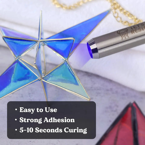 Fast Curing UV Resin Kit With Light 30g Bond In 5 To 10 Seconds Jewelry And Craft Adhesive for Plastic, featuring UV flashlight in use.