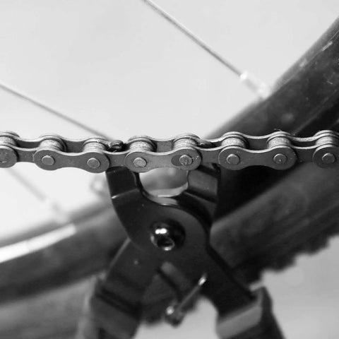All In One Bike Chain Repair Kit With Master Link Pliers Chain Wear Gauge And Six Pairs Missing Links for quick chain maintenance