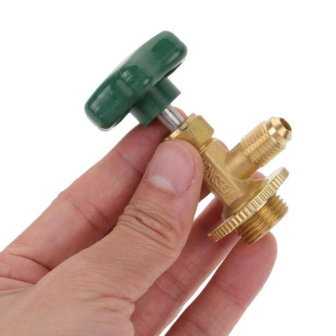 Heavy Duty Car Ac Refrigerant Tank Adapter For Freon Refill Charging Valve Kit Leak Proof Metal Connector in hand