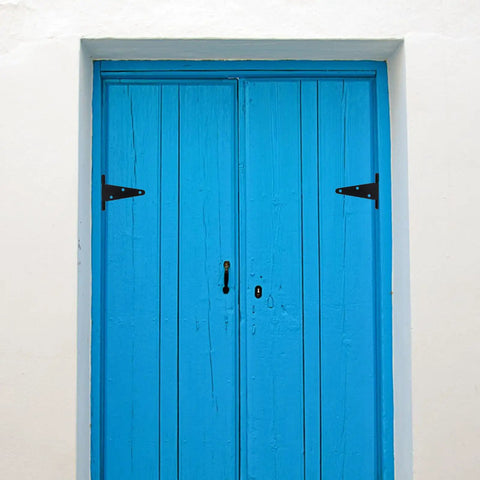 Heavy Duty Extended T Shape Iron Door Hinges with Slotted Ball Bearing Design on a blue door