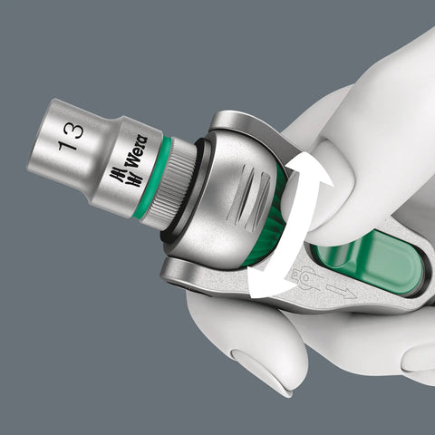Close-up of hand using Kraftform Kompakt Zyklop Pouch Set with 13mm socket for quick flexible fastening