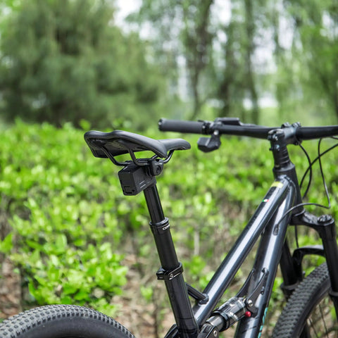 Mountain bike with Wireless Dropper Post With Remote For Mountain Bikes Gravel Rigs And E Bikes Fits 27.2mm 30.9mm 31.6mm Seats