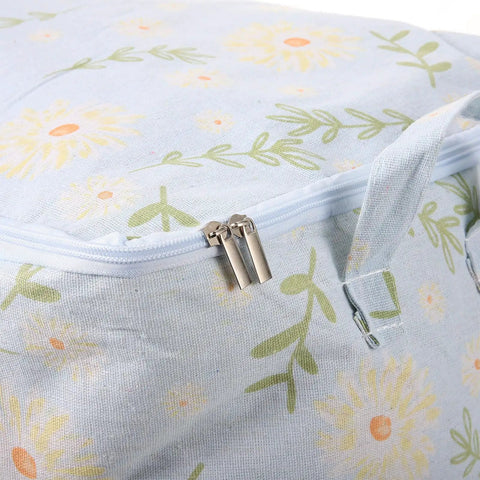 Level Up Your Storage With This Heavy Duty Cotton Quilt Bag featuring secure zipper seals and handy handles close-up view.