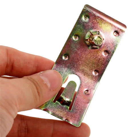 Heavy Duty Galvanized Teardrop Pallet Rack Safety Pin Clips 20 Pack Carbon Steel up-close view of a safety pin clip for shelving.