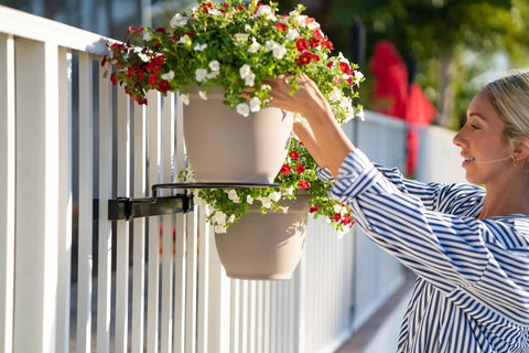 Deck Railing Planter Bracket Kit For Round 8 Inch Pots With Snap On Ring And Allen Wrench Included Easy Mount To Vertical Spindles For Sweet Deck Gardens And Container Pots On Railings