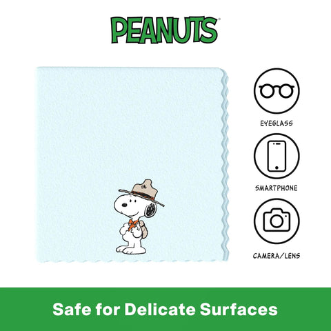 Microfiber cleaning cloth with Snoopy design, safe for glasses, smartphone screens, and camera lenses.